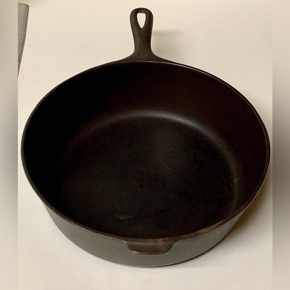 Mid Century Vintage Wagner Ware #8 10” Cast Iron Skillet - Picture 7 of 16